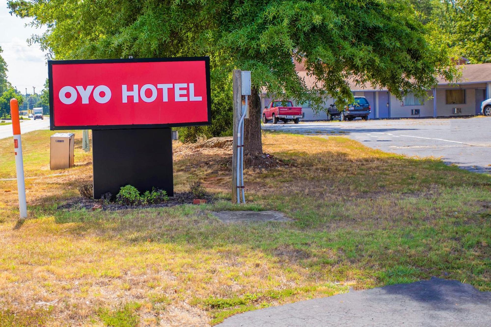 Oyo Hotel